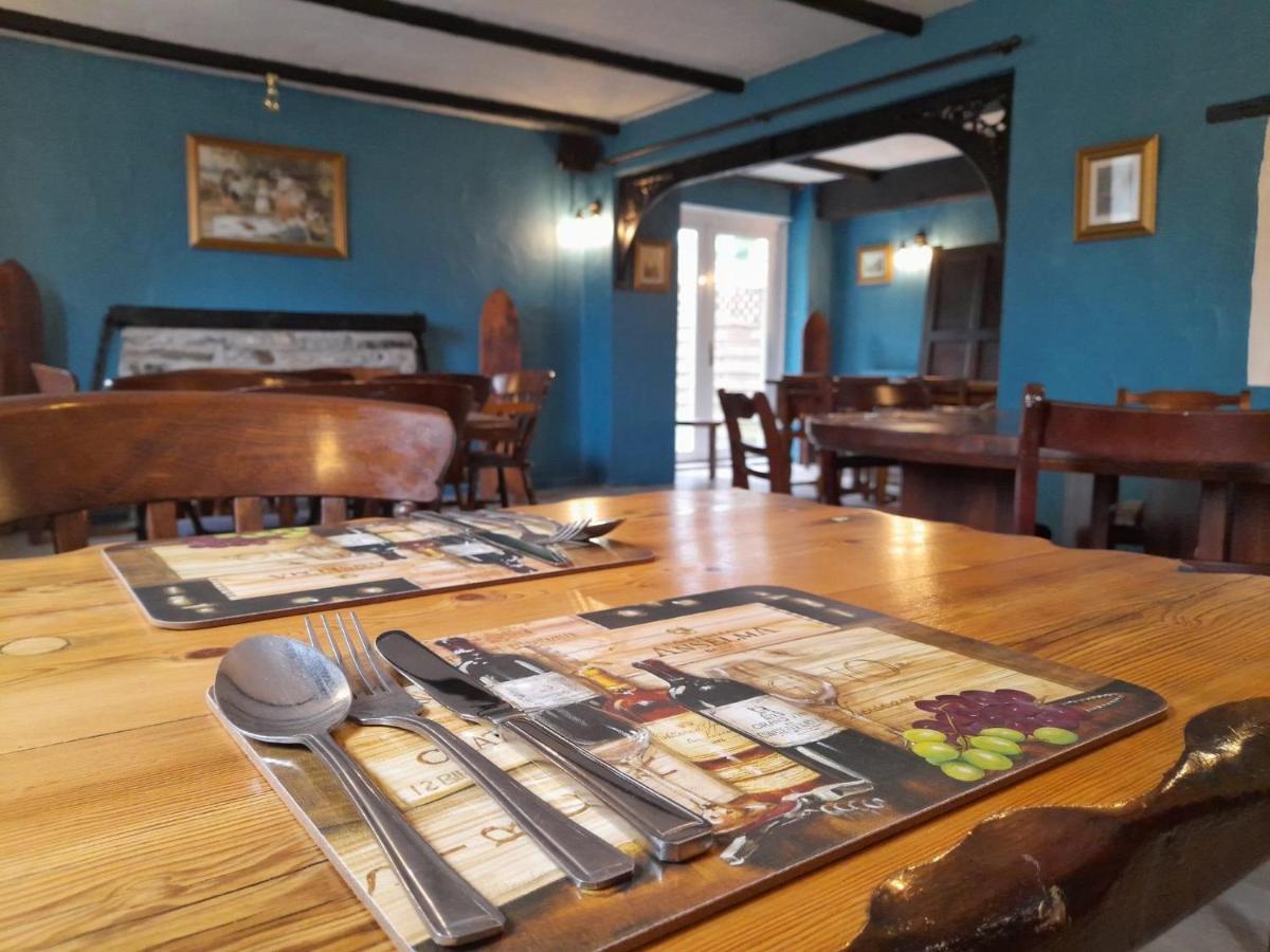 The Cottage Inn Llandeilo Exterior photo