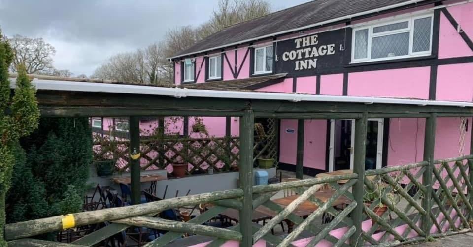 The Cottage Inn Llandeilo Exterior photo